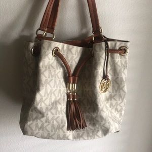 Michael Kors Jet Set Gathered Tote